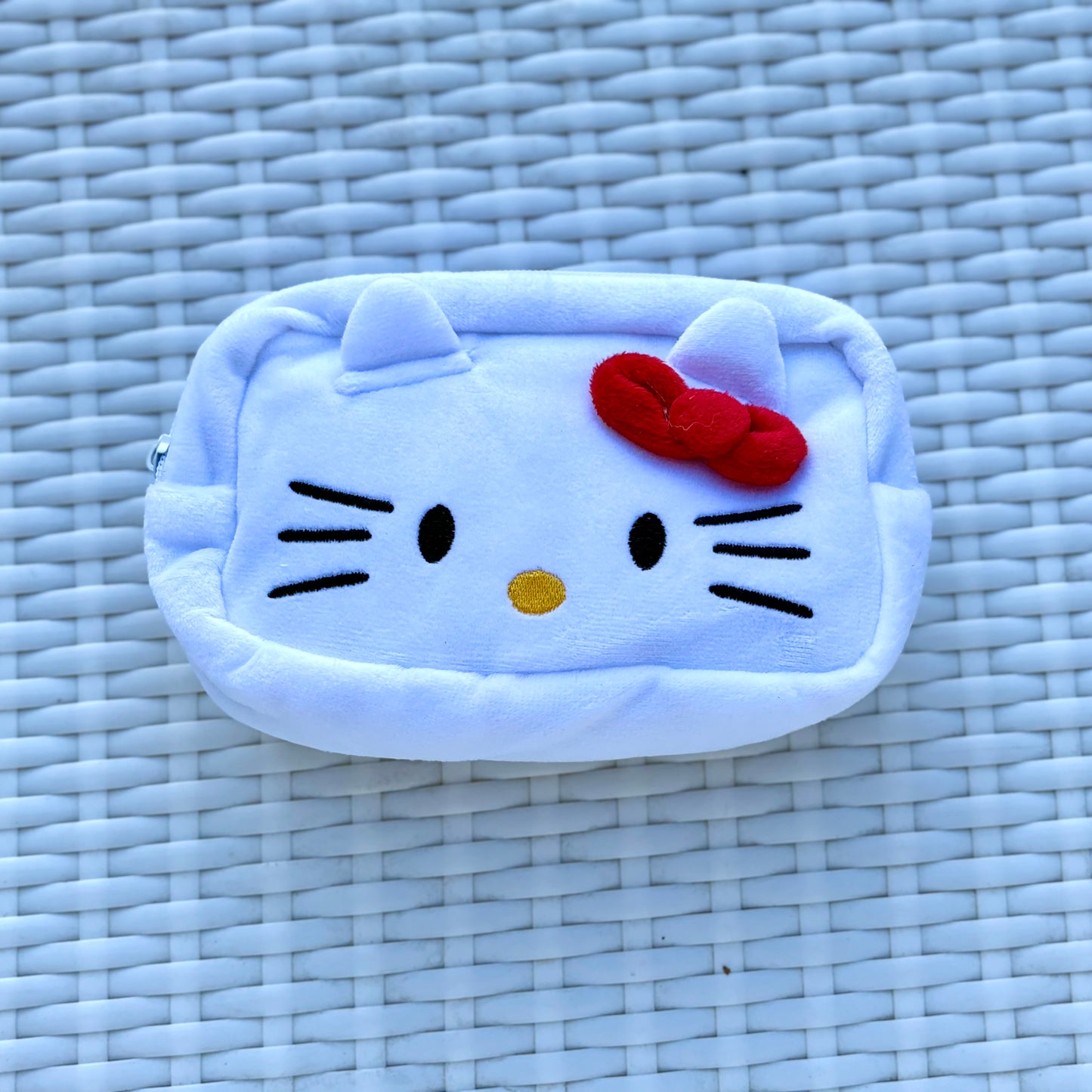 Hello Kitty Plush Bags: Makeup, school Supplies, etc. Sanrio original item
